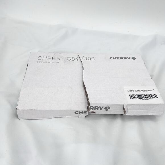 CHERRY Ultra Slim G84-4100 Compact Keyboard USB/PS2 Light Gray - Picture 5 of 7